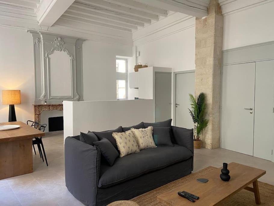 Appartement Avec Ventilateurs Proche Du Palais Des Papes 亞維農 外观 照片