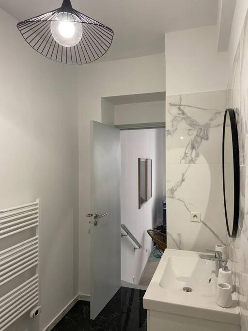 Appartement Avec Ventilateurs Proche Du Palais Des Papes 亞維農 外观 照片